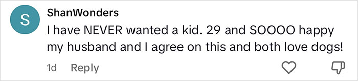 Male Coworker Annoys This Childfree Woman, She Starts An Important Discussion Male Coworker Annoys This Childfree Woman, She Starts An Important Discussion