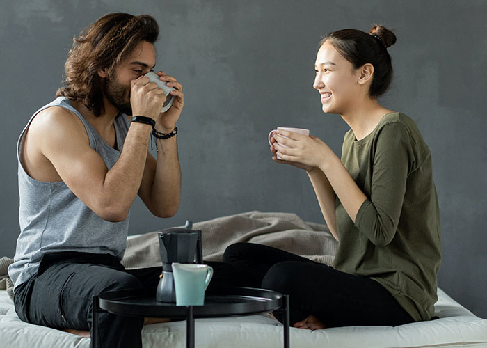 Male Coworker Annoys This Childfree Woman, She Starts An Important Discussion Male Coworker Annoys This Childfree Woman, She Starts An Important Discussion