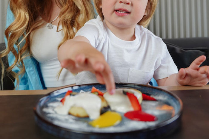 Sister Refuses To Let Widowed Brother Use The "Dead Wife Card" Anymore, Takes His 3 Kids Away