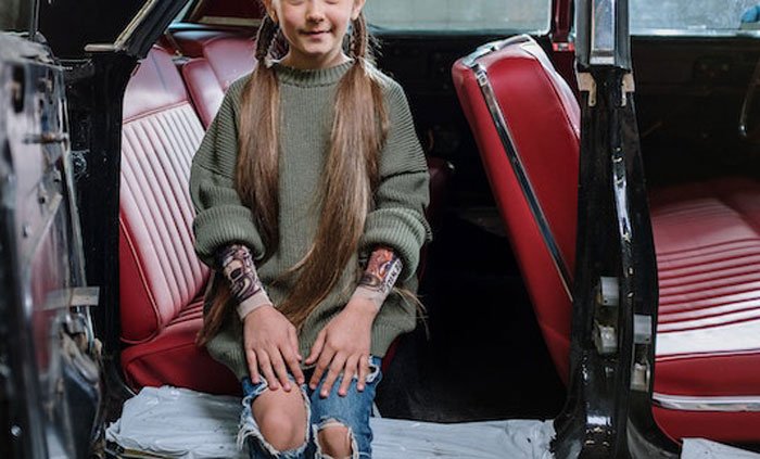 Mom Is Puzzled Whether It&rsquo;s Ever OK To Leave Kids In The Car, Asks The Internet For Advice