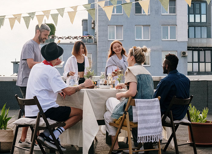 &ldquo;He Literally Screamed&rdquo;: Woman Asks The Internet If She Was In The Wrong For Getting A Male Friend An Expensive Gift