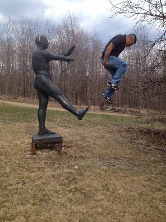 People-Having-Fun-Statues