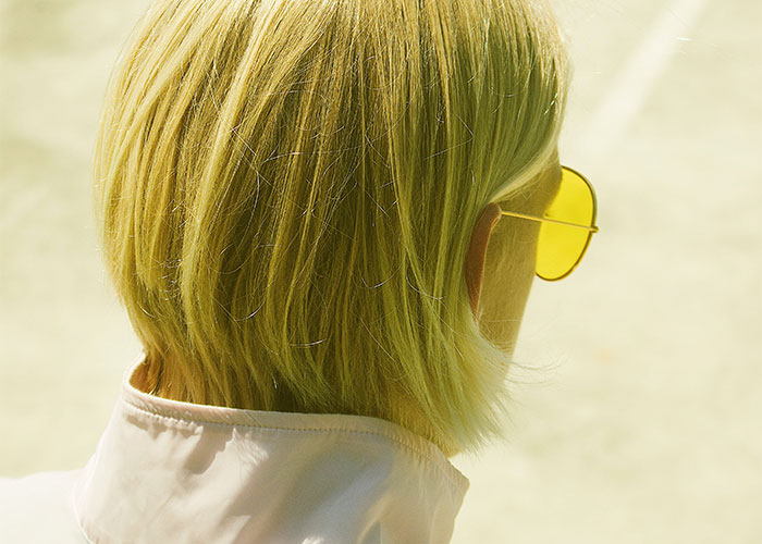 “What's Something Subtle That Instantly Gives You Bad Vibes About Someone?” (40 Answers)