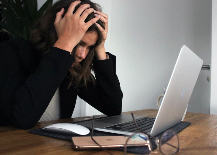 Bride Starts Dodging Payment For Wedding Photos, Regrets It When They’re Gone Forever Bride Starts Dodging Payment For Wedding Photos, Regrets It When They’re Gone Forever