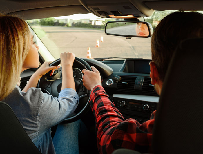 "I See Flashing Lights In My Rearview": Tailgater Learns His Lesson The Hard Way As It Leads To Police Intervention