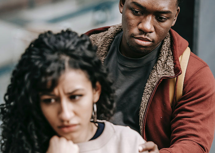 The Internet Applauds This Woman For How She Dealt With Gold-Digging Friend The Internet Applauds This Woman For How She Dealt With Gold-Digging Friend