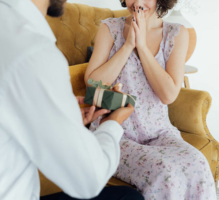 “A Little Part Inside Me Dies”: 50 Things People Judge Others For Without Even Being Sorry