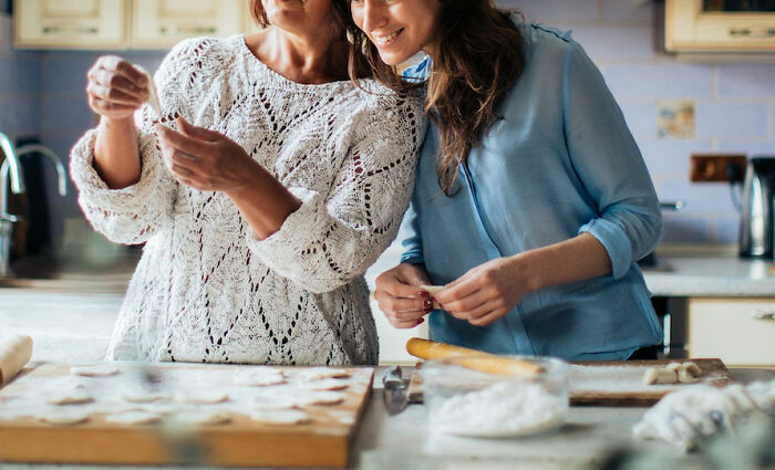 “I Throw Away Stained Tupperware”: 50 Generational Curses People Are Enjoying Breaking