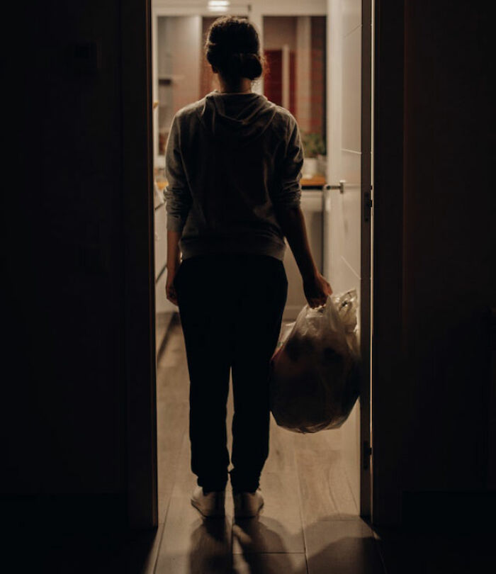 “I Throw Away Stained Tupperware”: 50 Generational Curses People Are Enjoying Breaking