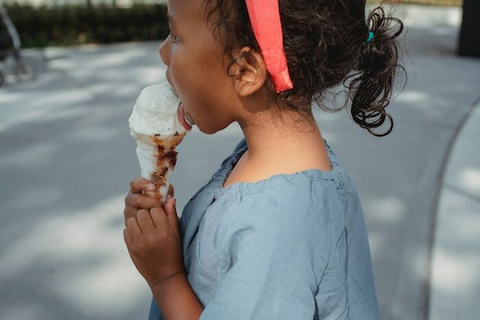 “I Throw Away Stained Tupperware”: 50 Generational Curses People Are Enjoying Breaking