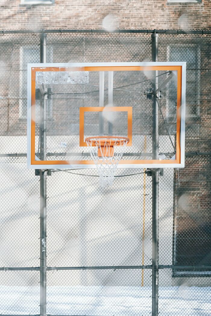 “When The Restrooms Have Blue Lights”: Netizens Share 30 Ways To Identify Bad Neighborhoods