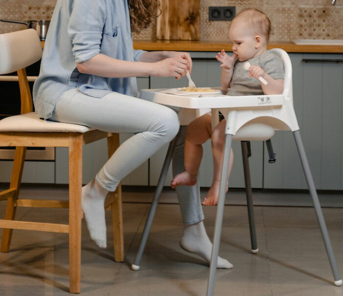 “I Throw Away Stained Tupperware”: 50 Generational Curses People Are Enjoying Breaking