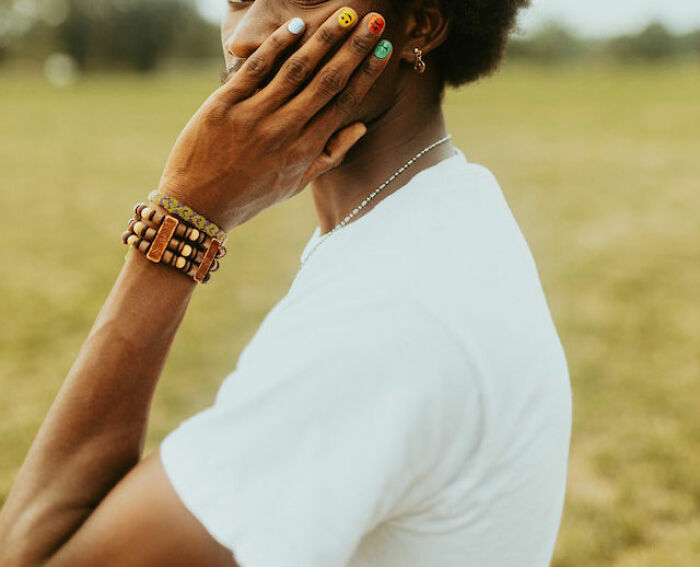 “I Throw Away Stained Tupperware”: 50 Generational Curses People Are Enjoying Breaking