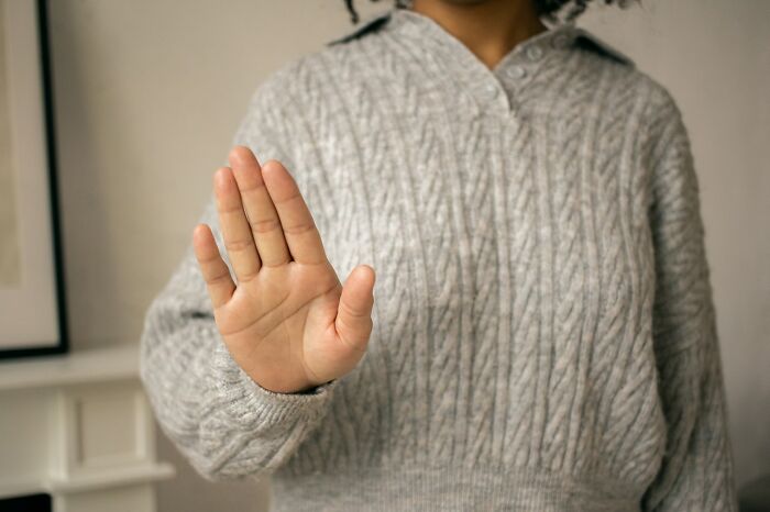 "The Ick": 30 Things Women Do That Make Them Less Attractive To Guys