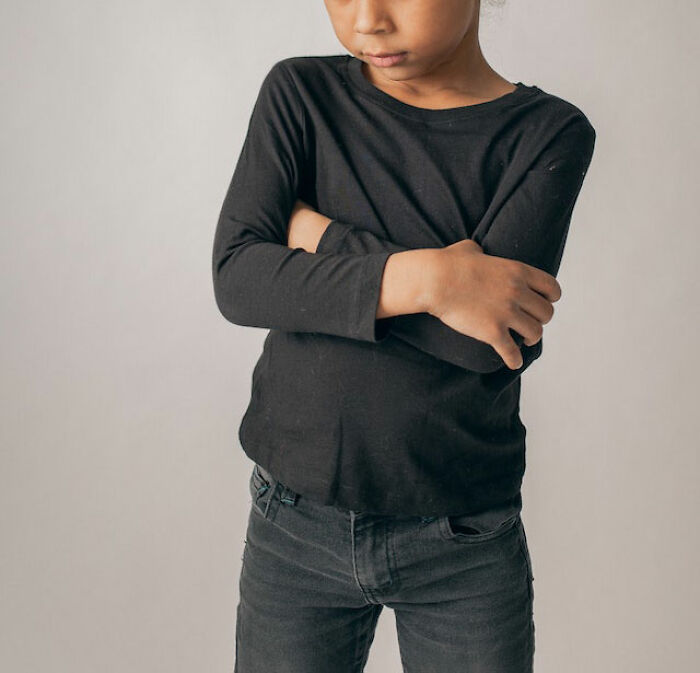 “I Throw Away Stained Tupperware”: 50 Generational Curses People Are Enjoying Breaking