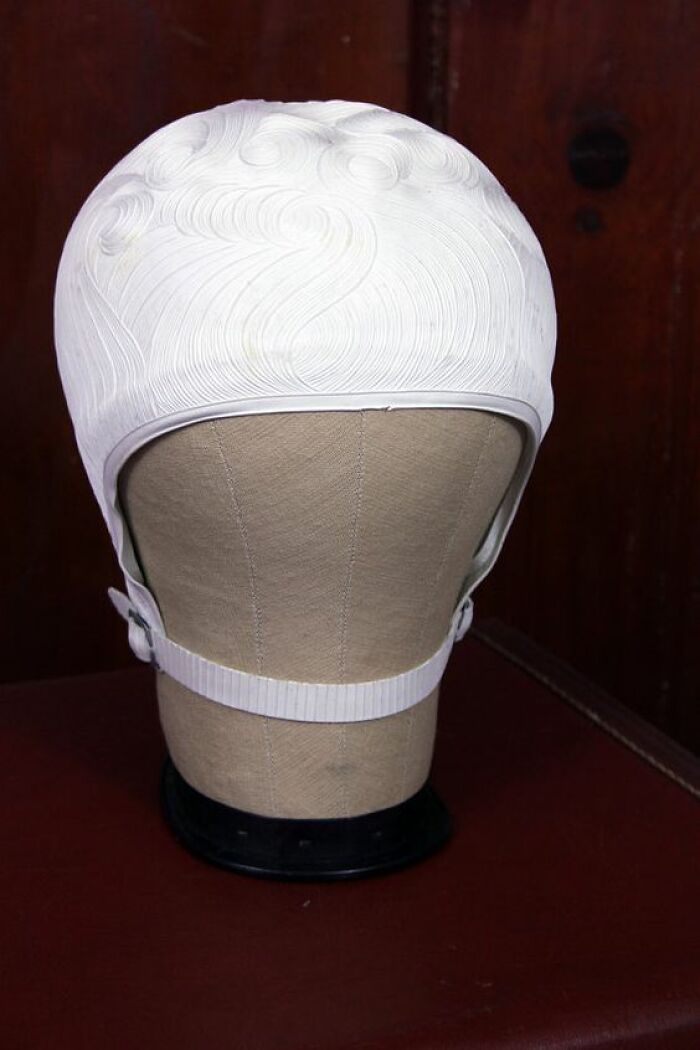 50s Or 60s Era White Rubber With A Pretty Swirled Design