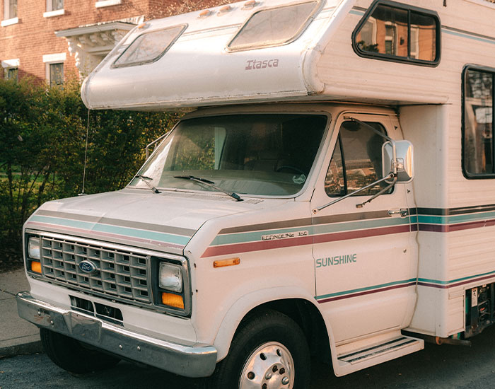 Woman Is Out Of Options After Huge RV Keeps Standing Parked In Front Of Her Home