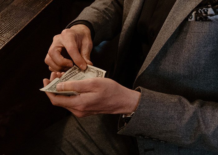 Couple Takes Back $50 Tip After The Waiter Complains It&rsquo;s Not Enough