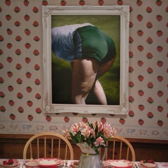 Great-Art-In-Ugly-Rooms