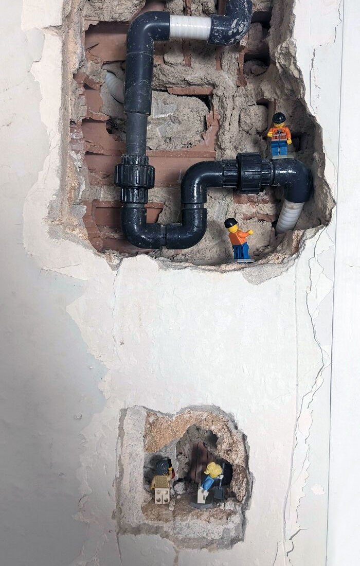 Landlord Hasn't Fixed The Hole In The Wall For 6 Months So Turning It Into An Art Piece