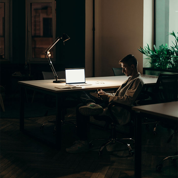 Man Vents About Having Nothing To Do For Hours At Work, The Internet Shoves Some Sense Into Him Man Vents About Having Nothing To Do For Hours At Work, The Internet Shoves Some Sense Into Him