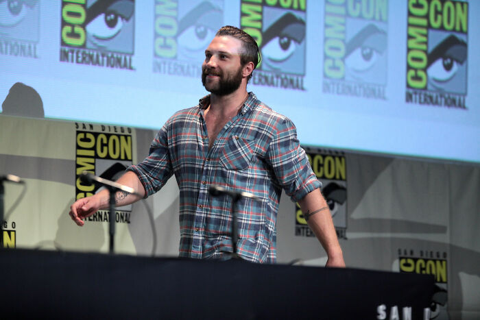 30 Times Actors Made Waves While Starting Their Careers Only To Fizzle Out Soon After