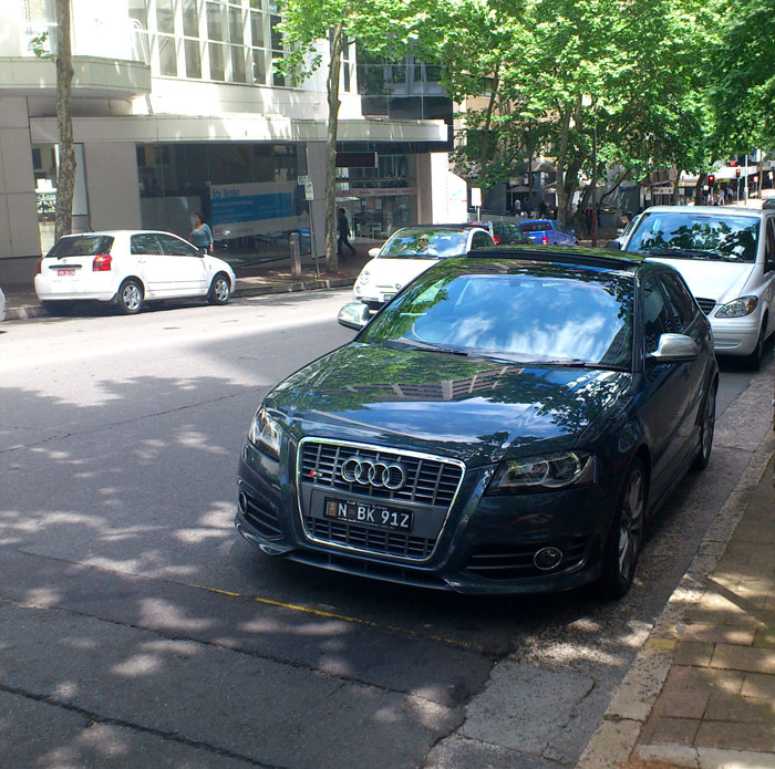 Woman Happens To Be In The Right Place At The Right Times When She Sees Her &ldquo;Unfixable&rdquo; Car In Town