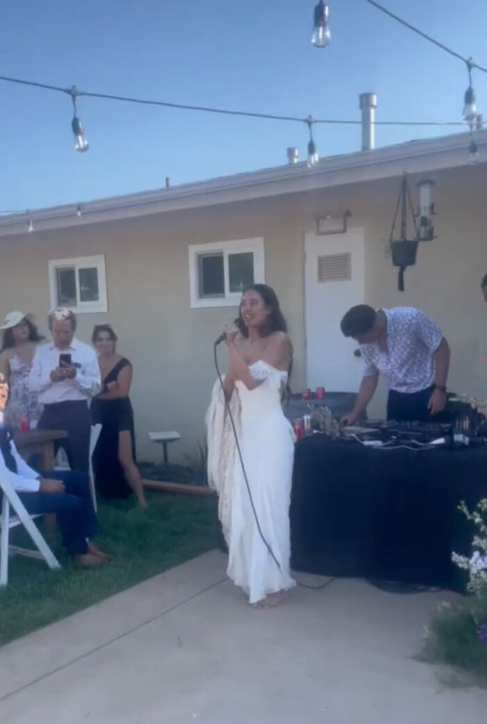 Bride Gives Parents The First Dance They Didn&rsquo;t Have
