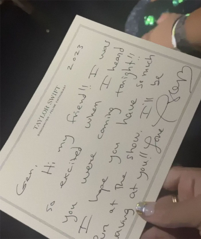 &ldquo;That&rsquo;s What Makes Her So Amazing&rdquo;: Taylor Swift&rsquo;s Seriously Nerdy Letterhead Is Going Viral