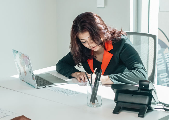 30 Rich Women Who Work From Home Share What They Do For A Living