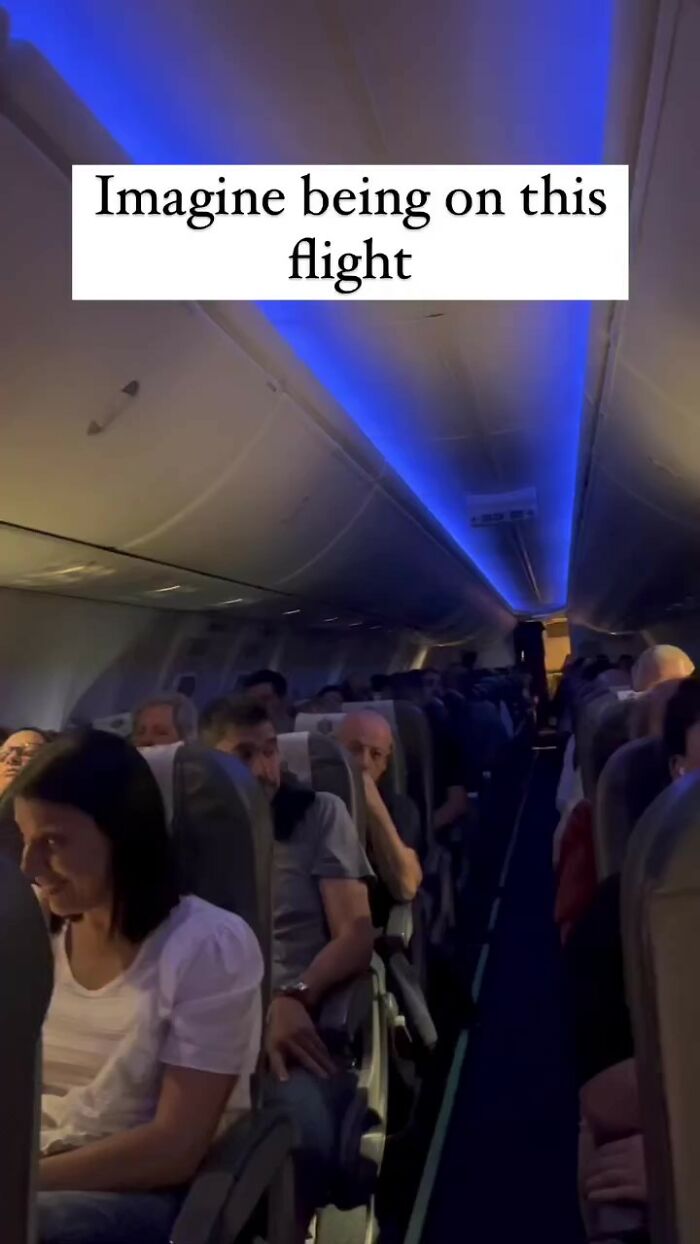 People Are &ldquo;Sick&rdquo; Of Parents Not Controlling Their Kids After One Brings Light-Up Hat To Red-Eye