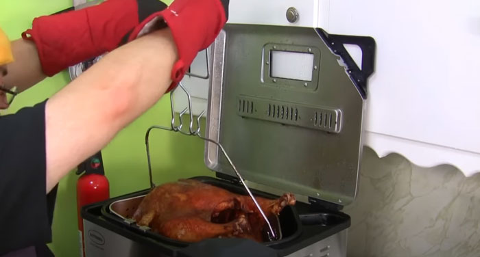 "Kylie Jenner Ramen 'Recipe'": 30 Stupid Food Trends Started On Social Media, According To Folks Online