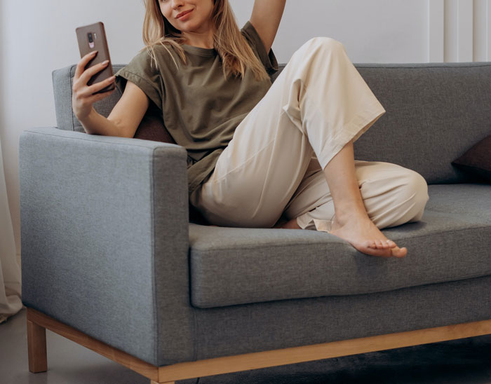 Woman Consults Online Community On Whether She Should Do A Background Check On Her Boyfriend