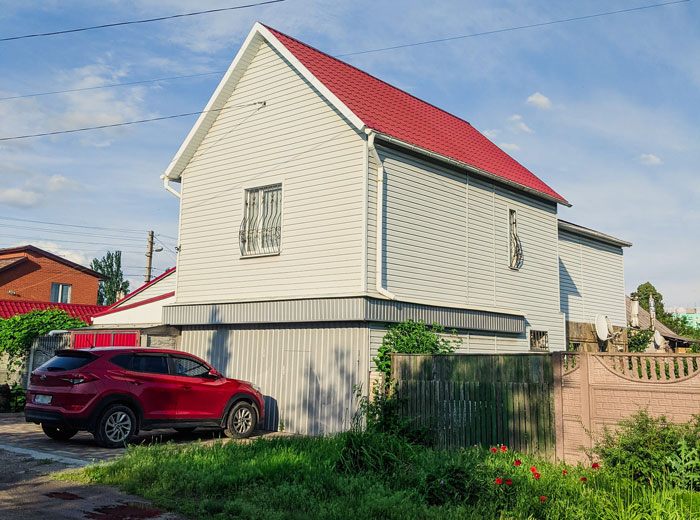 Man Wonders If He Went Too Far By Stopping Parental Duties After Wife Said He's Not Her Kids' Dad