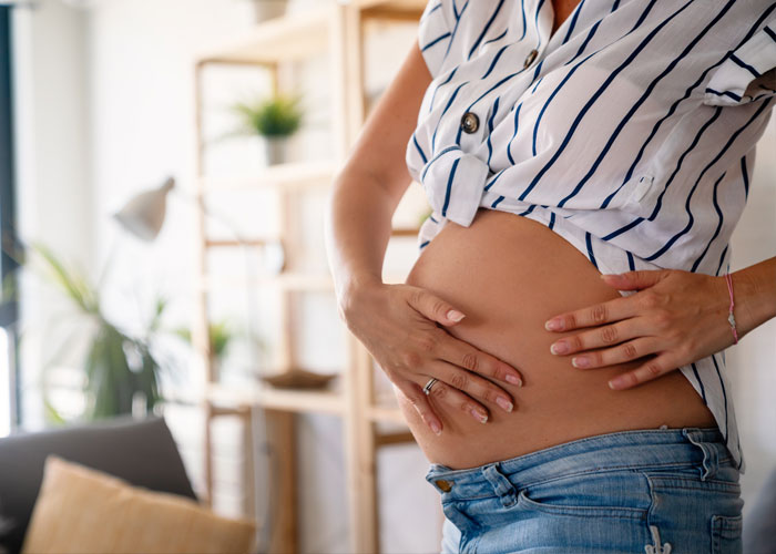 Woman Demands Sister Cover Up Her Bikini, Throws A Fit When She Refuses