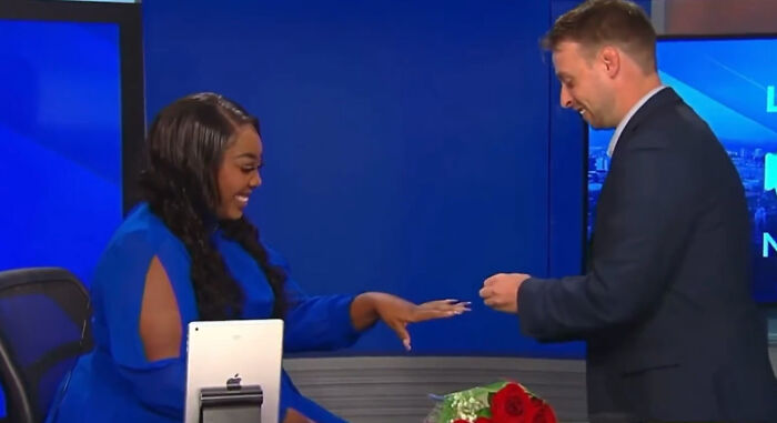 News Reporter Stunned As Boyfriend Plans A Surprise Proposal On Set News Reporter Stunned As Boyfriend Plans A Surprise Proposal On Set