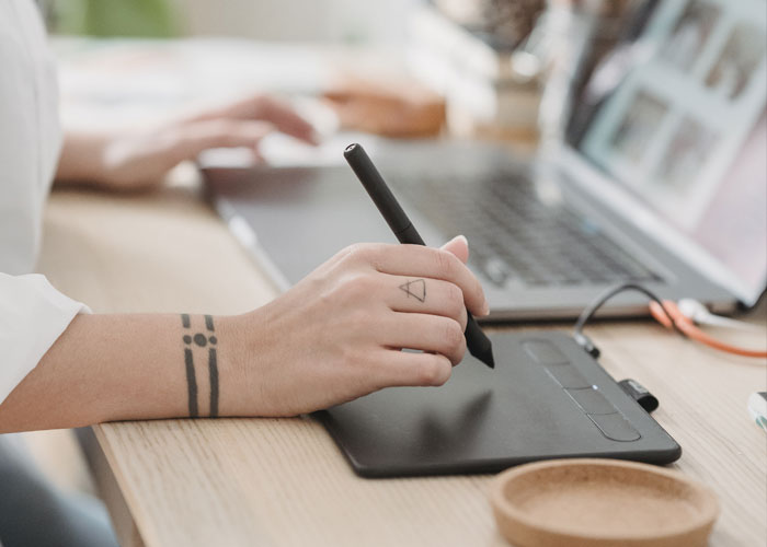 30 Rich Women Who Work From Home Share What They Do For A Living