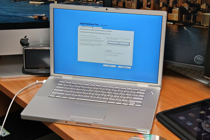 37 Of The Absolute Worst Lies Kids Ever Caught Their Parents Telling, As Listed Online