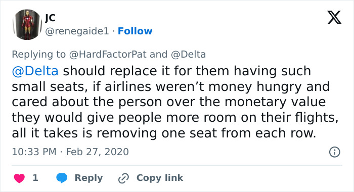 Guy Gets His Laptop Obliterated By A Passenger As He Reclines His Seat, Folks Talk Plane Etiquette