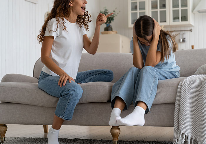 Daughter Reveals Her Mother's True Face By Sending Everyone They Know An Email With Evidence Daughter Reveals Her Mother's True Face By Sending Everyone They Know An Email With Evidence