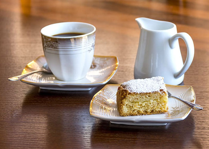 Woman Goes Viral With 50 ‘Socially Acceptable’ Things In The UK That Would Confuse Americans