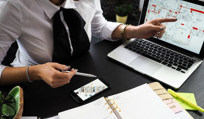 26 People Share The Biggest Financial Mistakes They've Seen Someone Make