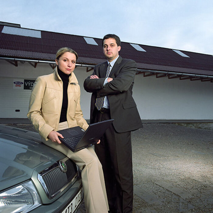 Photographer Transforms To Join Other Strangers' Family (72 New Pics)