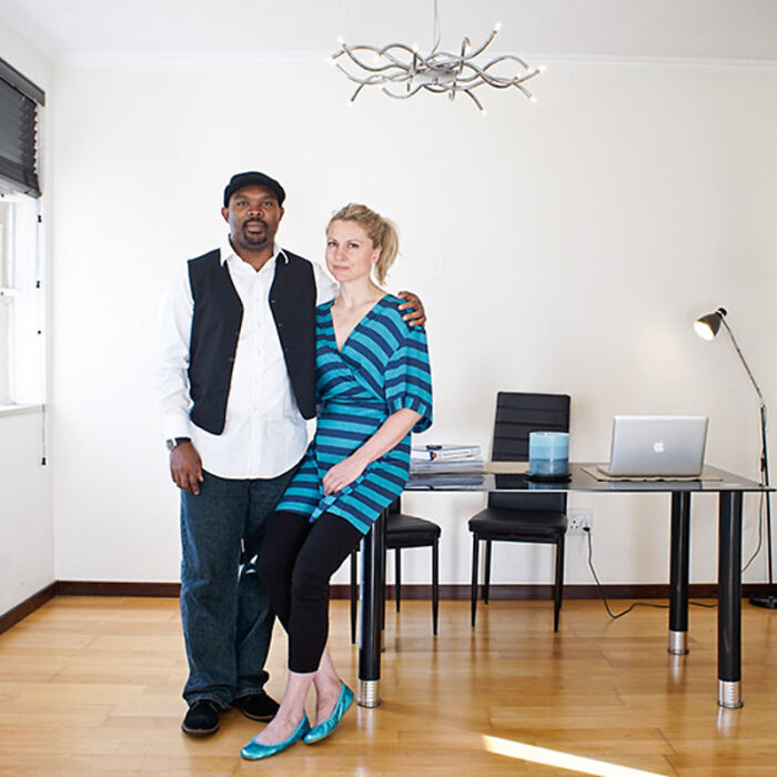 Photographer Transforms To Join Other Strangers' Family (72 New Pics)