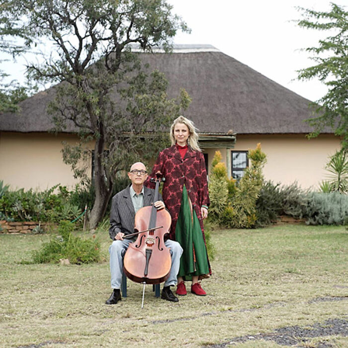 Photographer Transforms To Join Other Strangers' Family (72 New Pics)