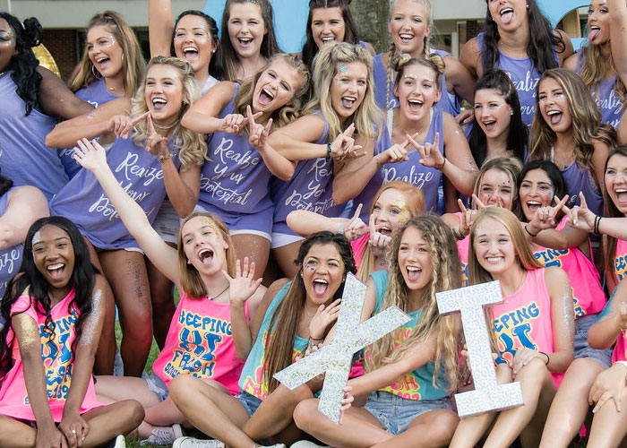 Woman Goes Viral With 50 ‘Socially Acceptable’ Things In The UK That Would Confuse Americans