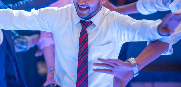 Guy Gropes Random Woman, Her Friend Humiliates Him In Front Of Entire Bar In The Same Way