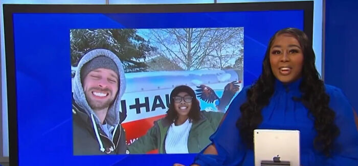 News Reporter Stunned As Boyfriend Plans A Surprise Proposal On Set News Reporter Stunned As Boyfriend Plans A Surprise Proposal On Set