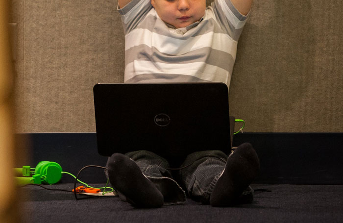 Woman Consults Online Community On Whether She Should Do A Background Check On Her Boyfriend