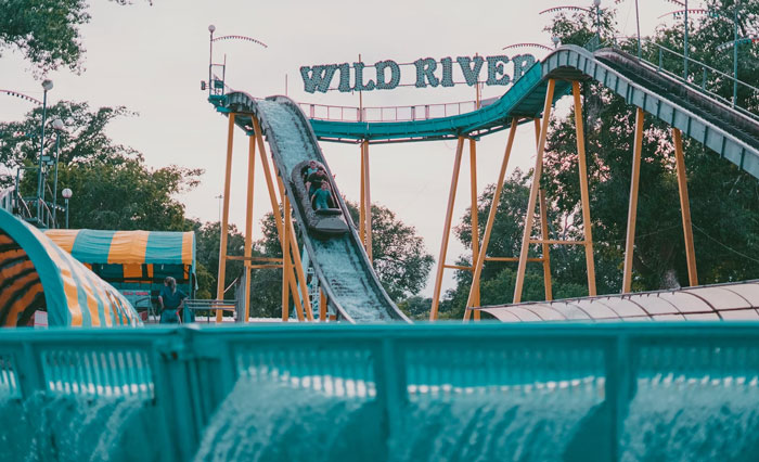 Mom Demands Stranger Share Her Candy With Her Kid, Regrets It After The Kid's Face Goes Red